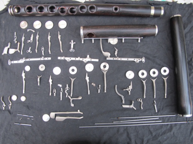 flute_with_accessories_silver